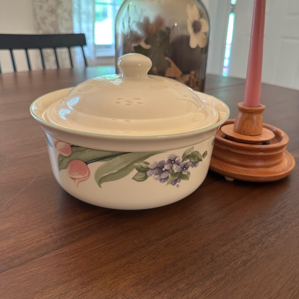 Pfaltzgraff Cream and floral “Garden Party” Ceramic Casserole Dish